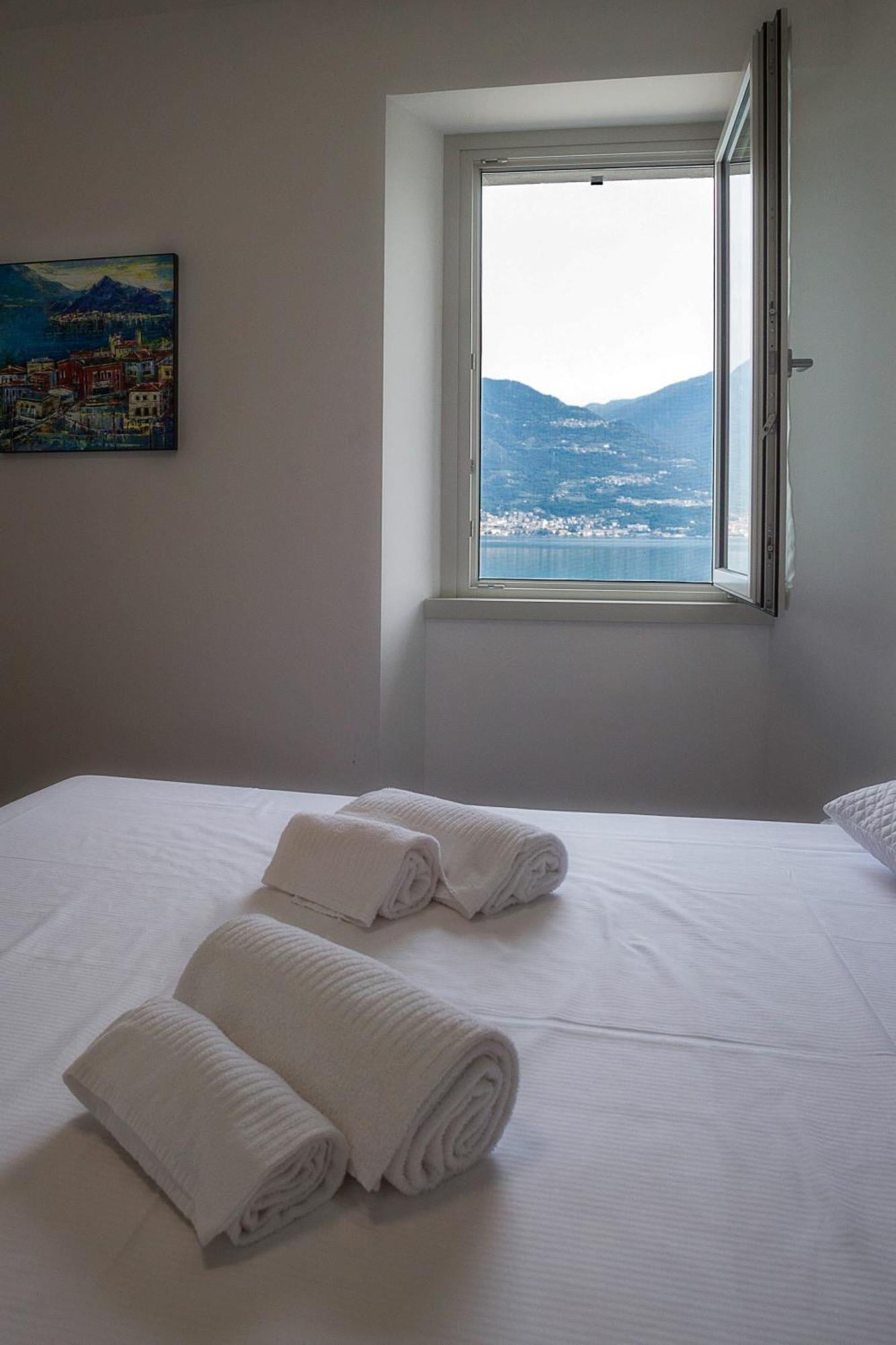 Lakefront Home Residenza Il Gallo In Riva Al Lago Pisogne Exterior foto